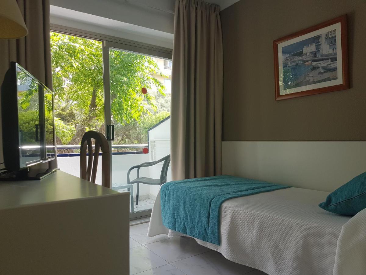 Hotel Mariant S'Illot  Buitenkant foto