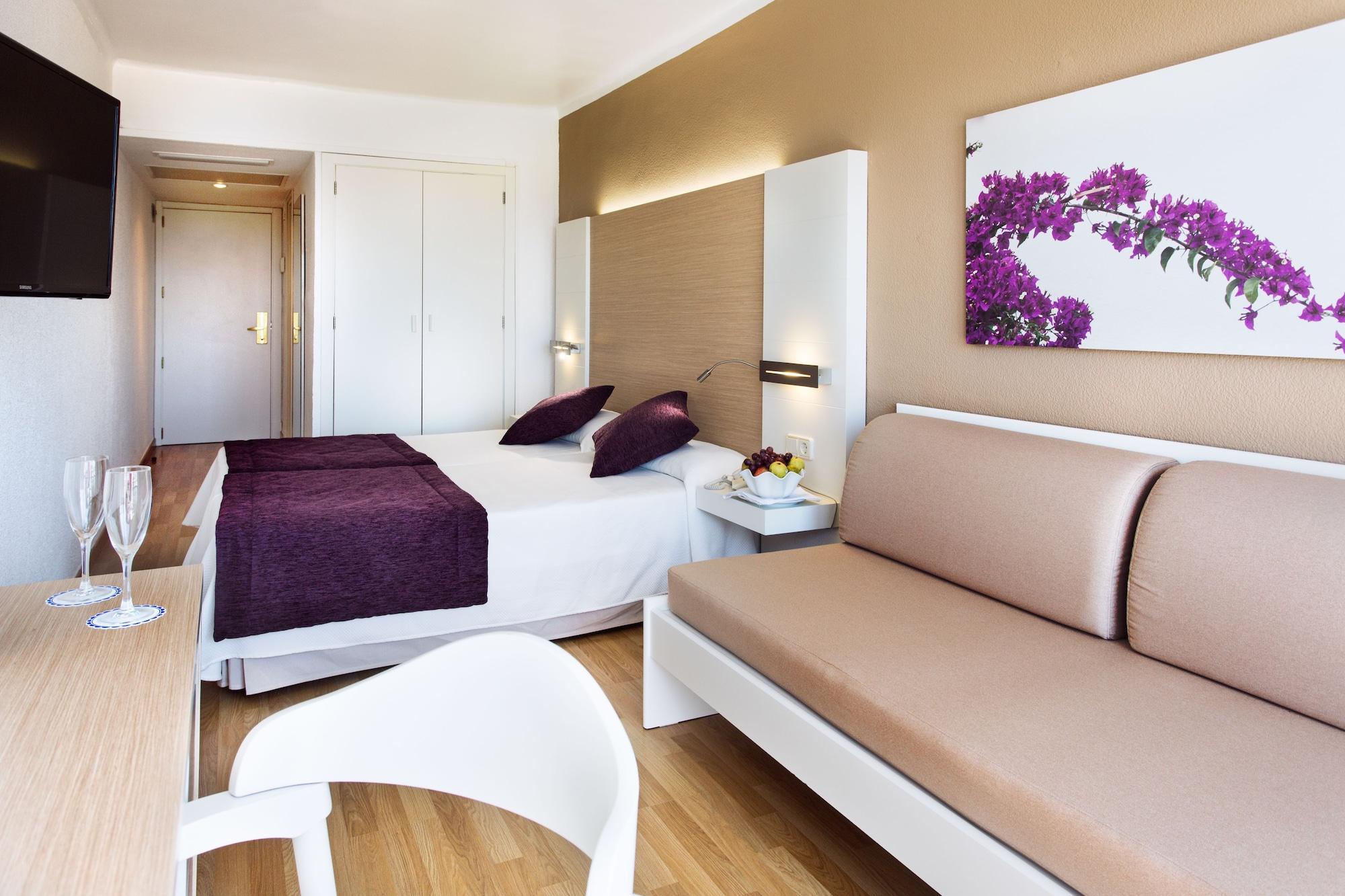 Hotel Mariant S'Illot  Buitenkant foto