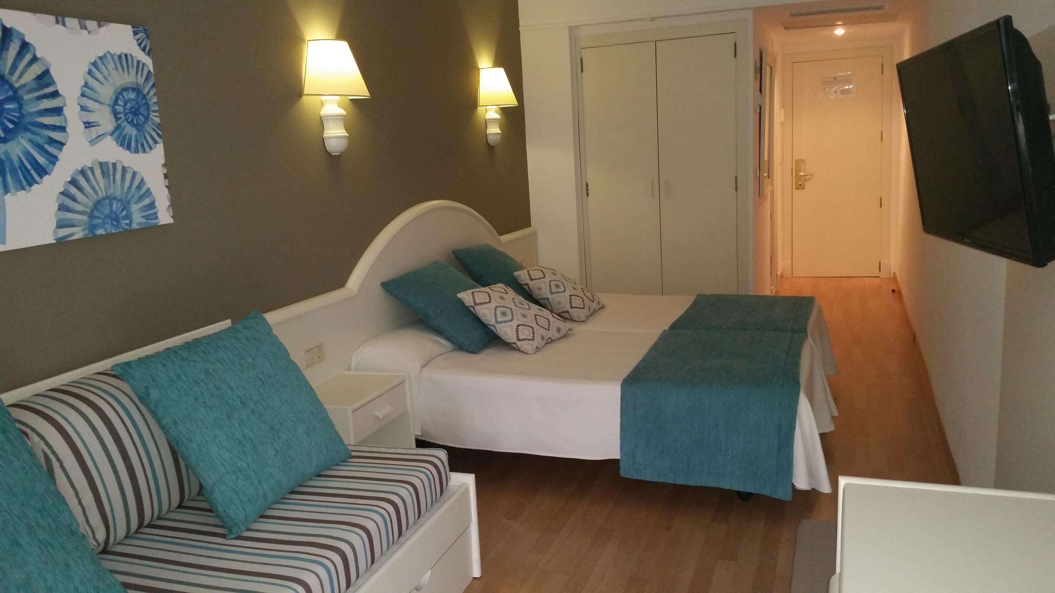 Hotel Mariant S'Illot  Buitenkant foto