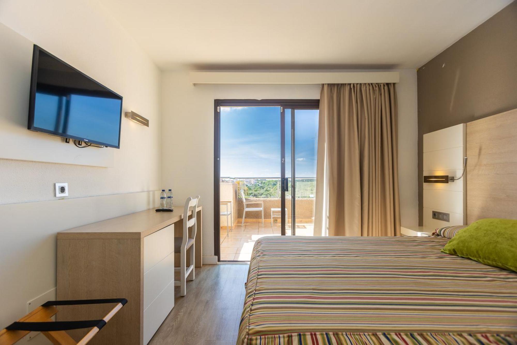 Hotel Mariant S'Illot  Buitenkant foto