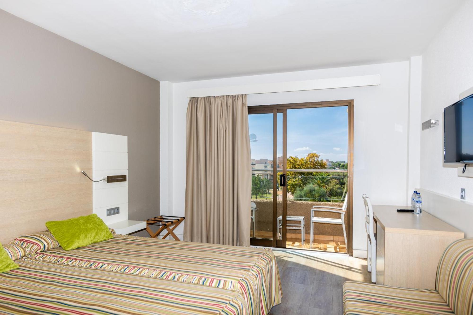 Hotel Mariant S'Illot  Buitenkant foto