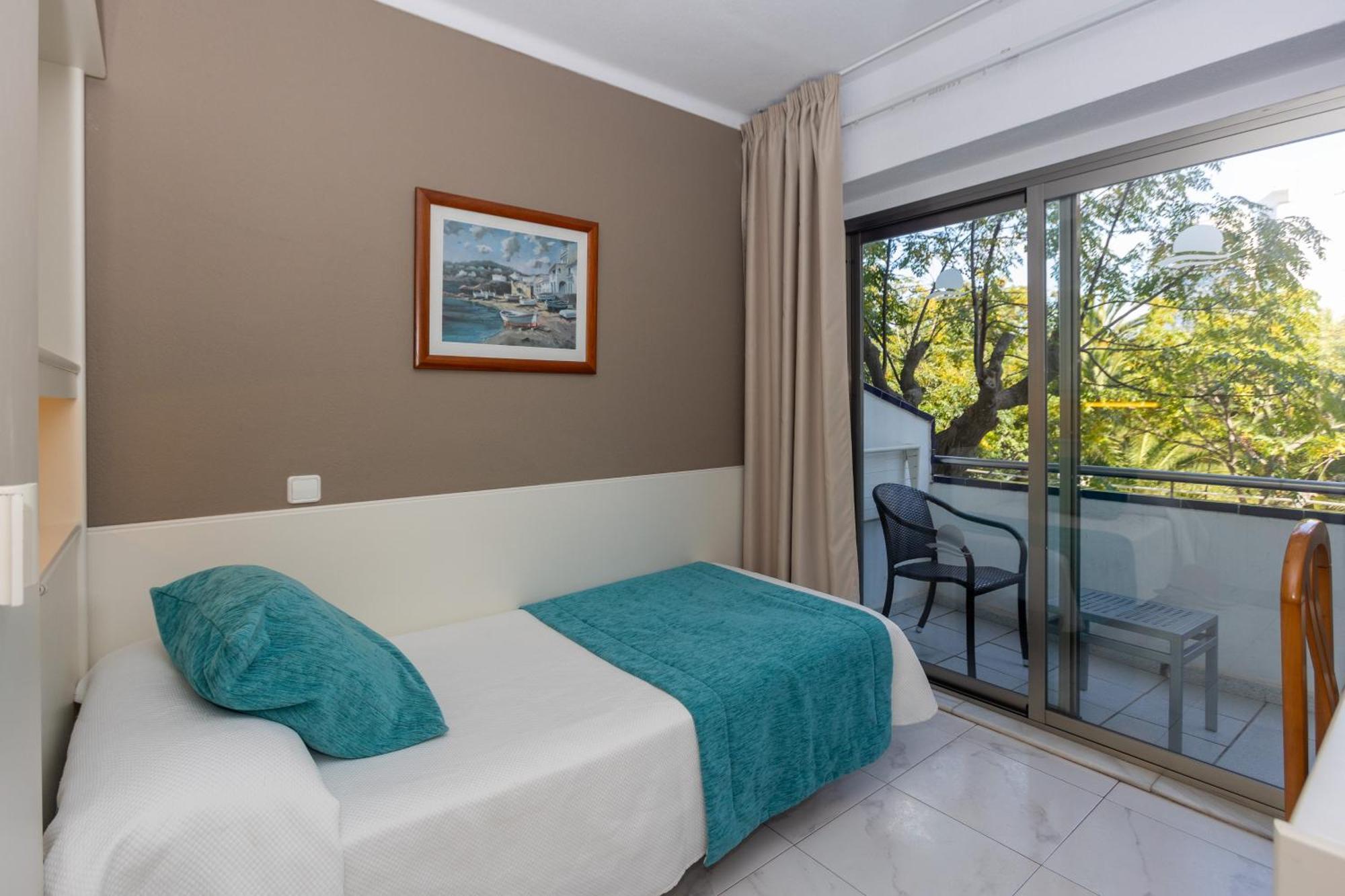 Hotel Mariant S'Illot  Buitenkant foto