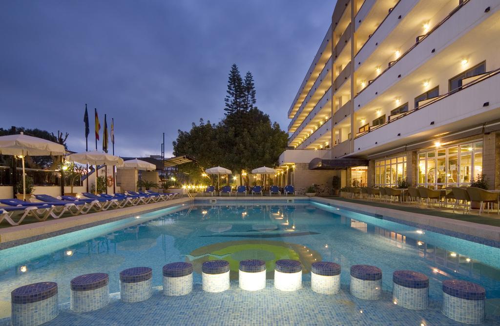 Hotel Mariant S'Illot  Buitenkant foto