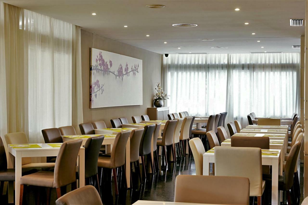Hotel Mariant S'Illot  Buitenkant foto